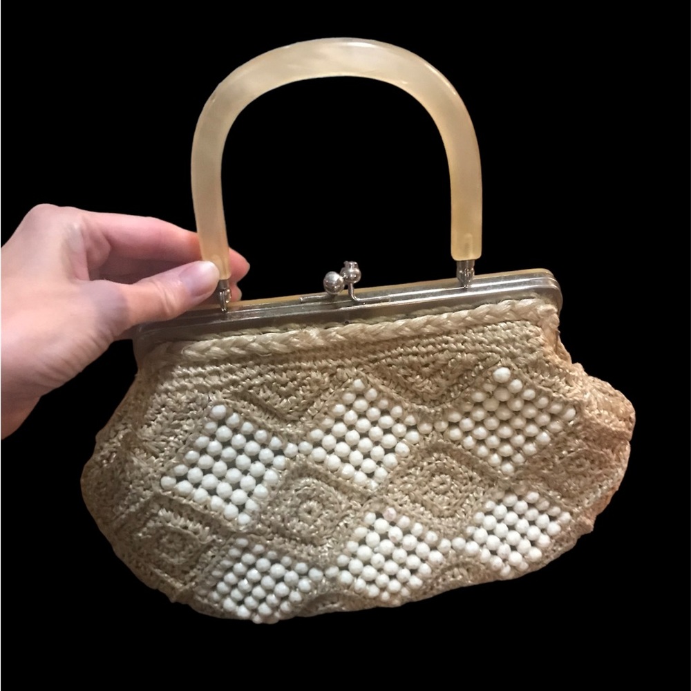 Vintage Ivory White Beaded Evening Handled Clutch Purse w Snap Closure